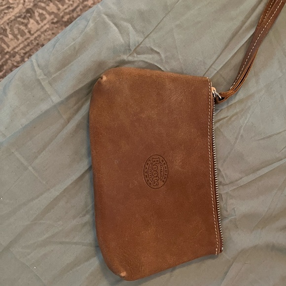 Roots Wristlet - Picture 1 of 1